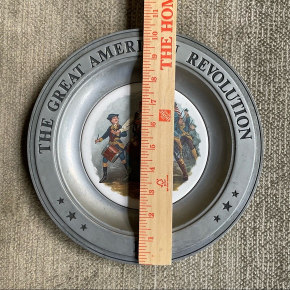 AMERICAN REVOLUTION PEWTER PLATE SET OF TWO W/PORCELAIN CENTER - DAR - Picture 4 of 12